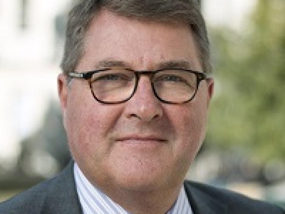 Alan Thompson Prof