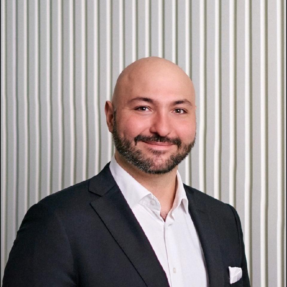 Dr. Guido Giunti a medical doctor specialised in digital health solutions for chronic care