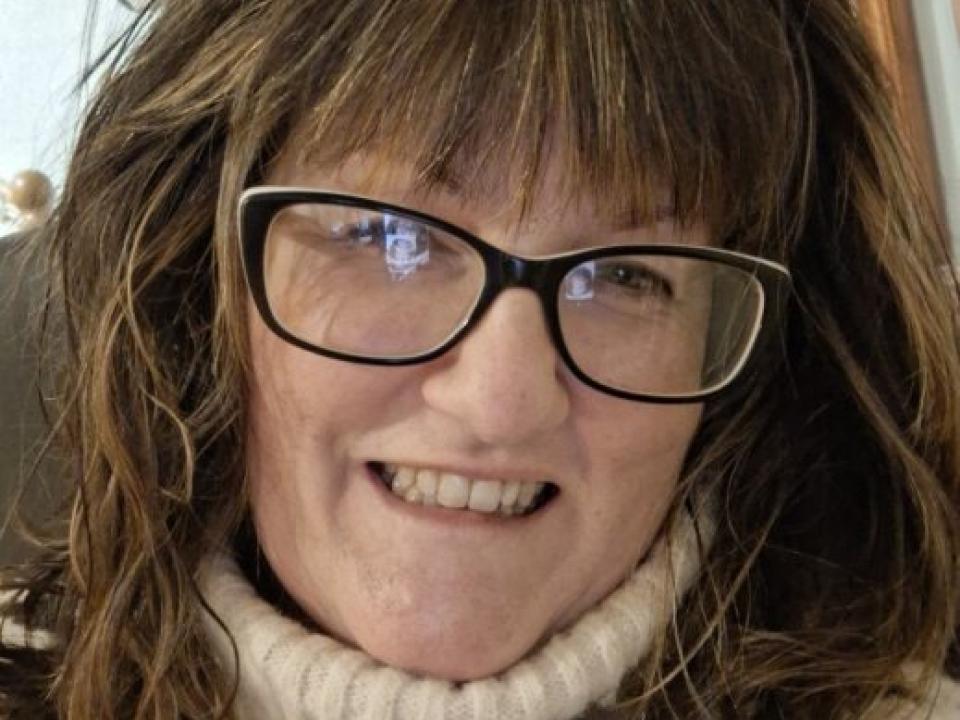 Portrait of Lesley Timmins for the MS Journeys campaign.
